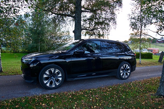 BMW iX 3 of 15