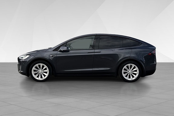 Tesla Model X 4 of 20
