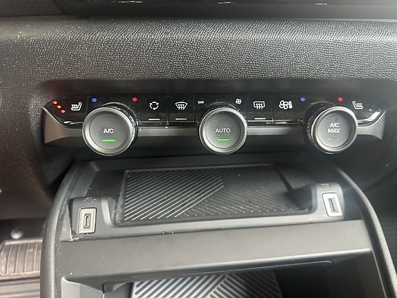 Citroen E-C4 27 of 30
