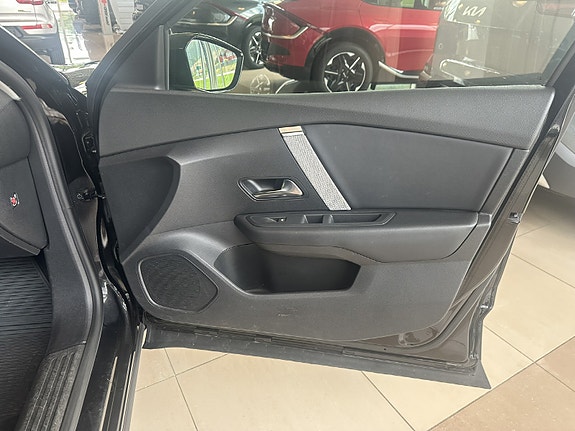 Citroen E-C4 11 of 30