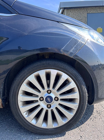 Ford Fiesta 4 of 5