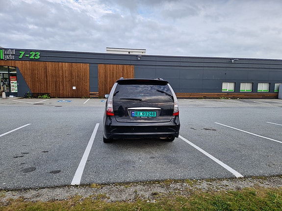 Mitsubishi Grandis 4 of 5
