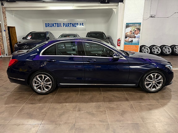 Mercedes-Benz C180 17 of 30