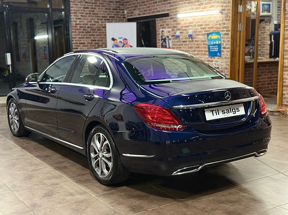 Mercedes-Benz C180 11 of 30