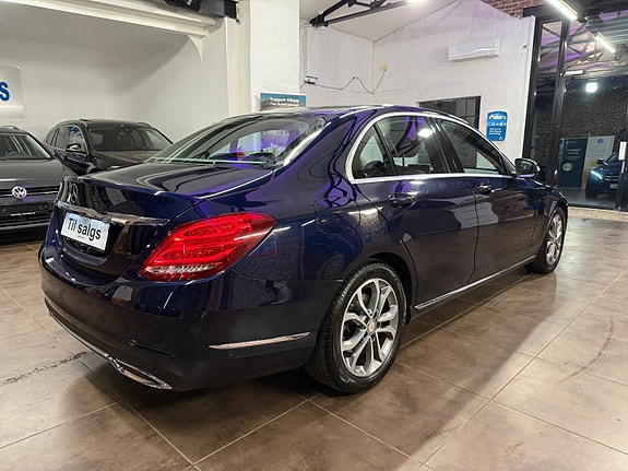 Mercedes-Benz C180 15 of 30