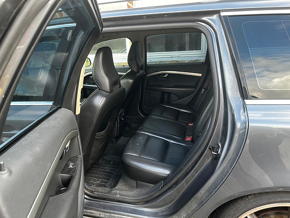 Volvo V70 5 of 9