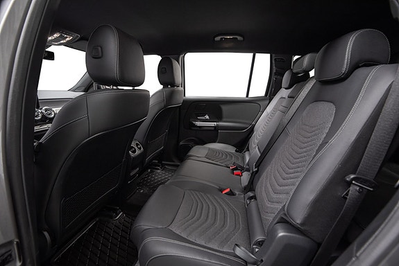 Mercedes-Benz EQB300 29 of 30