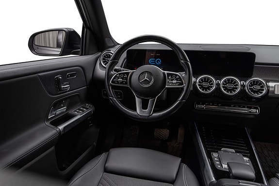 Mercedes-Benz EQB300 30 of 30