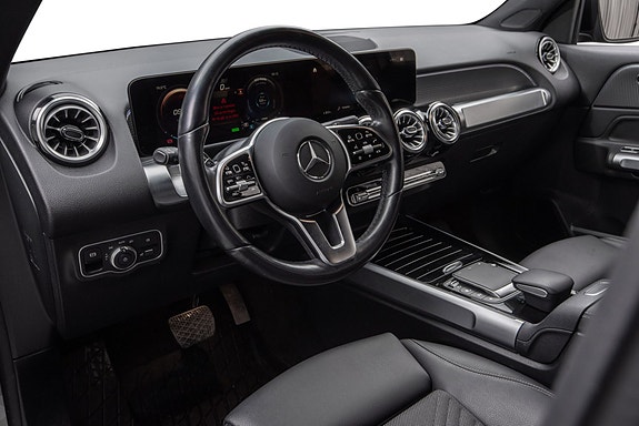 Mercedes-Benz EQB300 11 of 30
