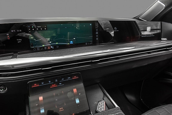 Cadillac Escalade 20 of 30