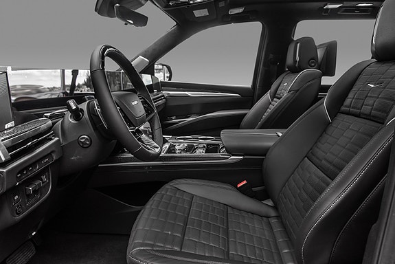 Cadillac Escalade 10 of 30