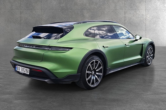 Porsche Taycan Cross Turismo 3 of 5