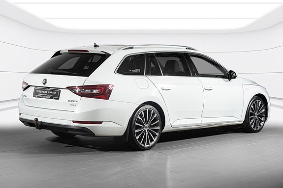 Skoda Superb 8 of 27