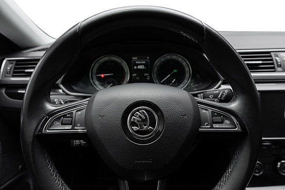 Skoda Superb 13 of 27