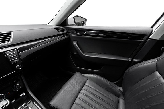 Skoda Superb 11 of 27
