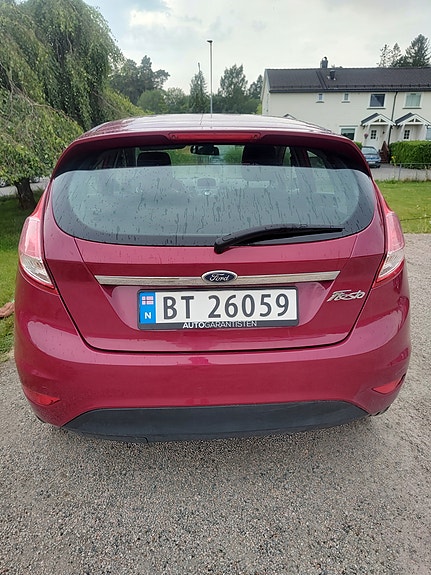 Ford Fiesta 3 of 5