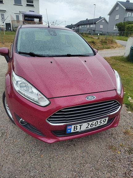 Ford Fiesta 4 of 5