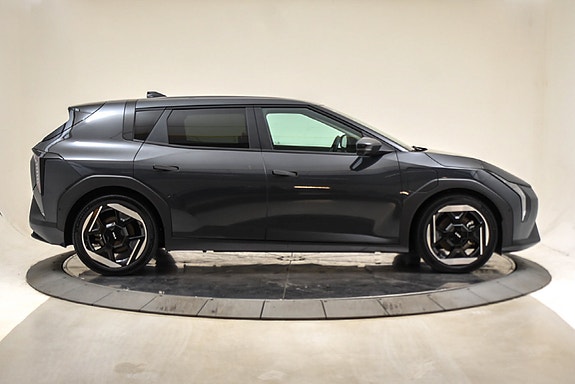 Kia EV4 2 of 5
