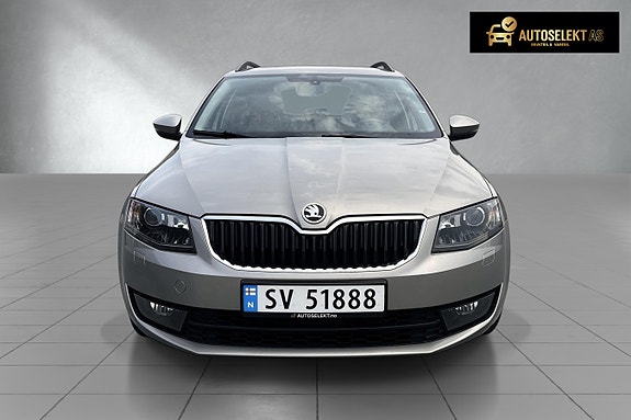 Skoda Octavia 2 of 5