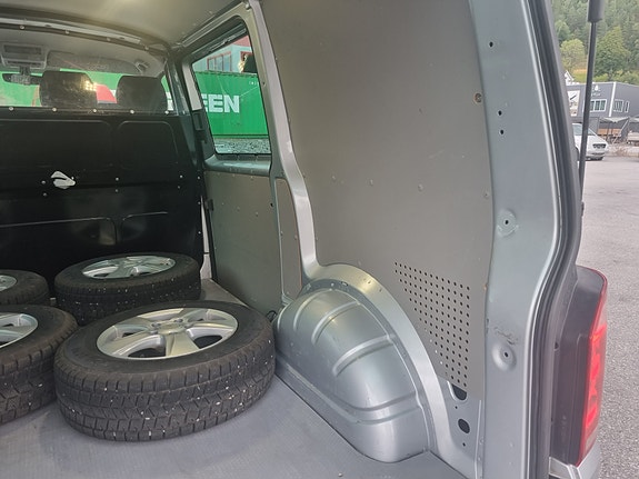 Volkswagen Transporter 21 of 25