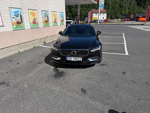 Volvo V90 2 of 9