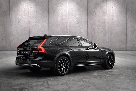Volvo V90 Cross Country 5 of 5
