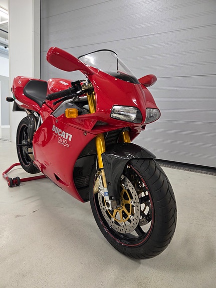 Ducati 998 7 of 27