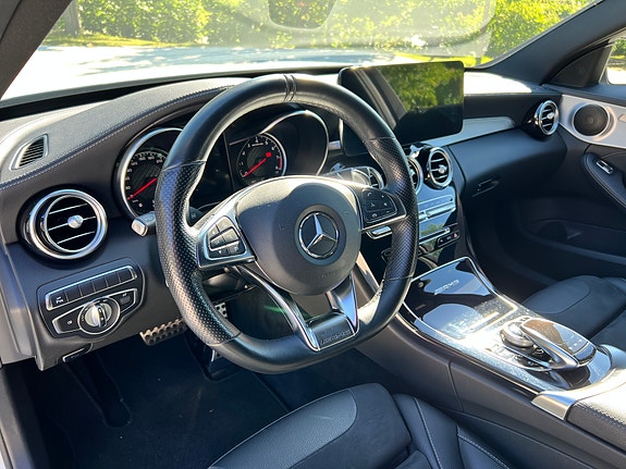 Mercedes-Benz C63 18 of 30