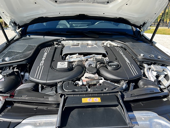 Mercedes-Benz C63 29 of 30