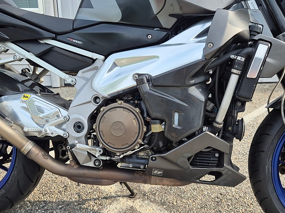 Aprilia Tuono 1000 R ** STOR SERVICE UTFØRT INKL. NYE DEKK ** 13 of 26