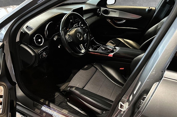 Mercedes-Benz C180 7 of 15