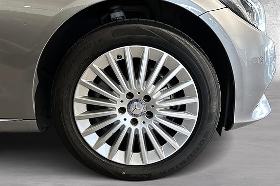 Mercedes-Benz C180 14 of 15