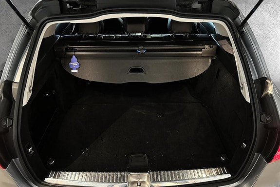Mercedes-Benz C180 15 of 15