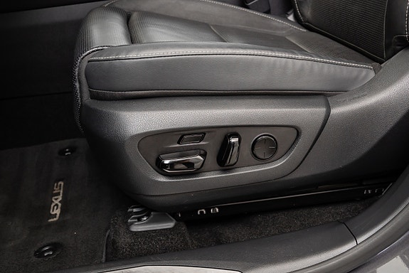 Lexus RX450h 16 of 30