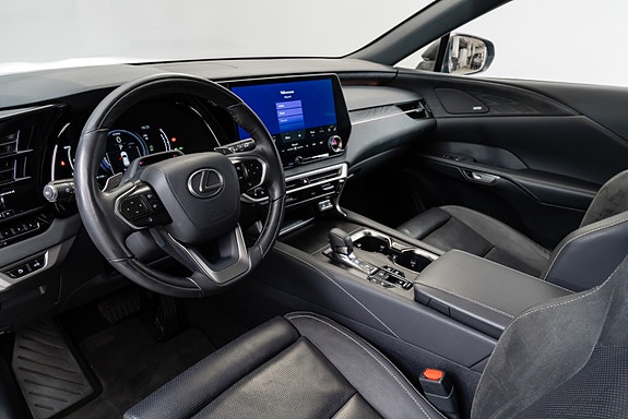 Lexus RX450h 12 of 30