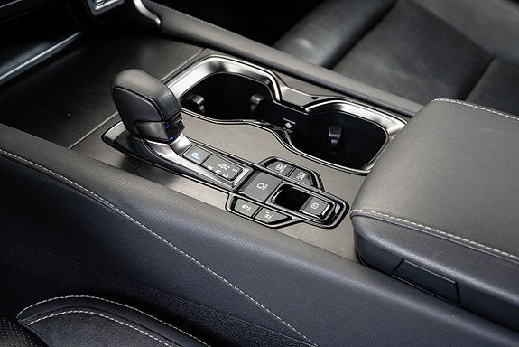 Lexus RX450h 13 of 30