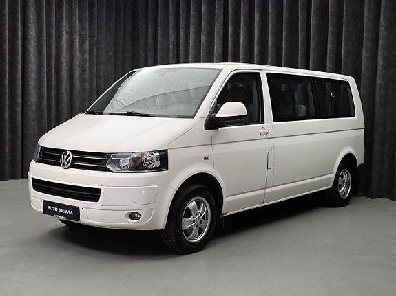 Volkswagen Caravelle 3 of 5