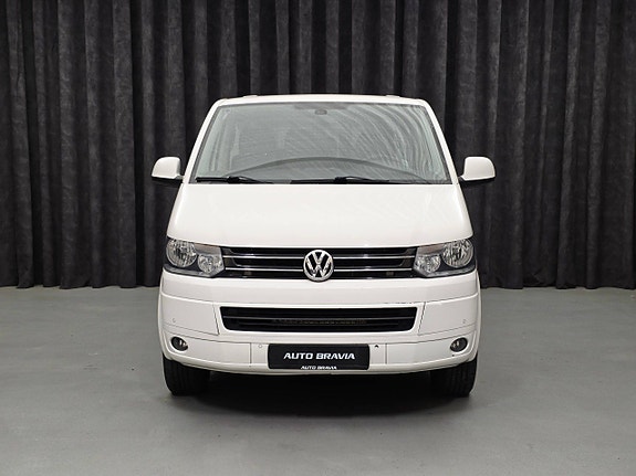 Volkswagen Caravelle 2 of 5
