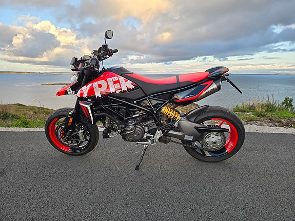 Ducati Hypermotard 950 RVE 4 of 9
