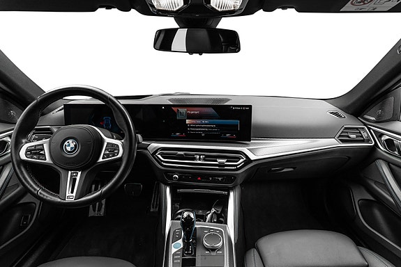 BMW i4 16 of 30