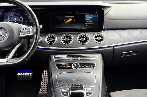 Mercedes-Benz E-Klasse 27 of 30