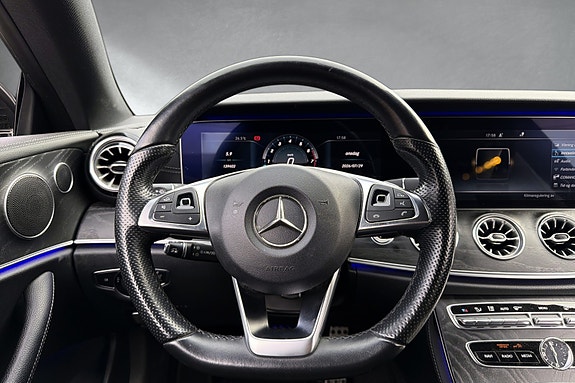 Mercedes-Benz E-Klasse 25 of 30