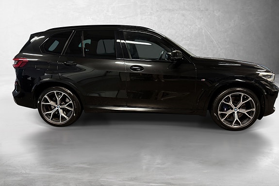 BMW X5 3 of 5