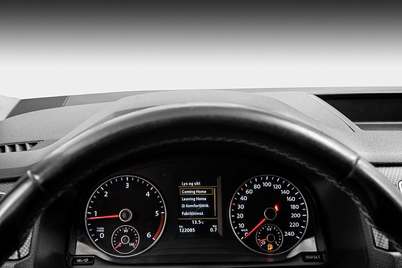 Volkswagen Caddy Alltrack 29 of 30