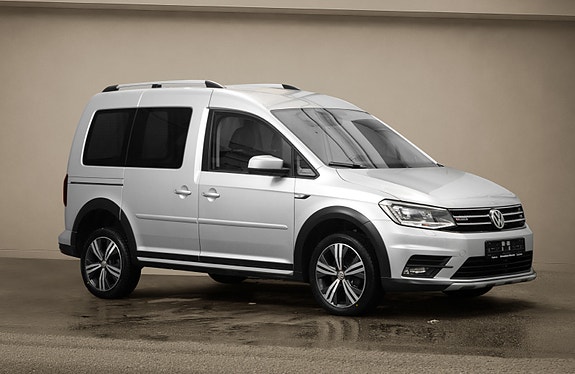 Volkswagen Caddy Alltrack 3 of 30