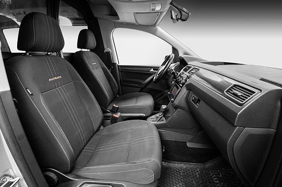 Volkswagen Caddy Alltrack 12 of 30