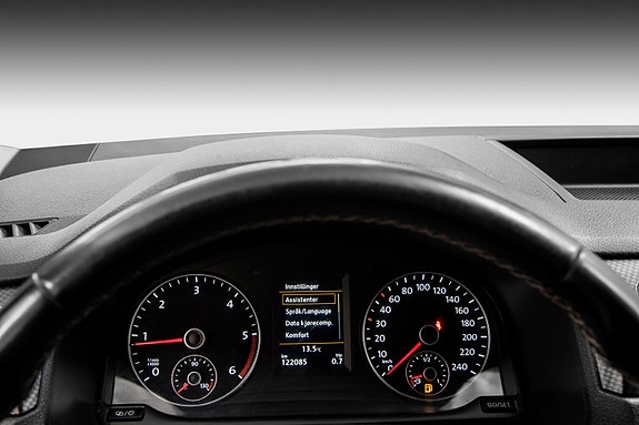 Volkswagen Caddy Alltrack 27 of 30
