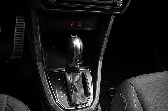 Volkswagen Caddy Alltrack 13 of 30