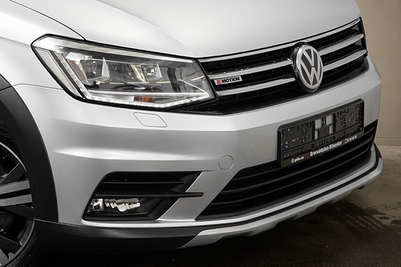 Volkswagen Caddy Alltrack 5 of 30