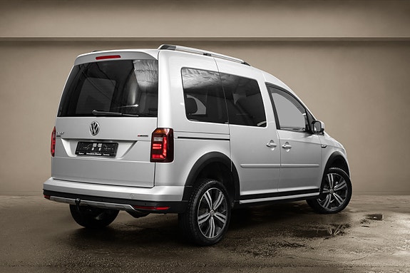 Volkswagen Caddy Alltrack 4 of 30